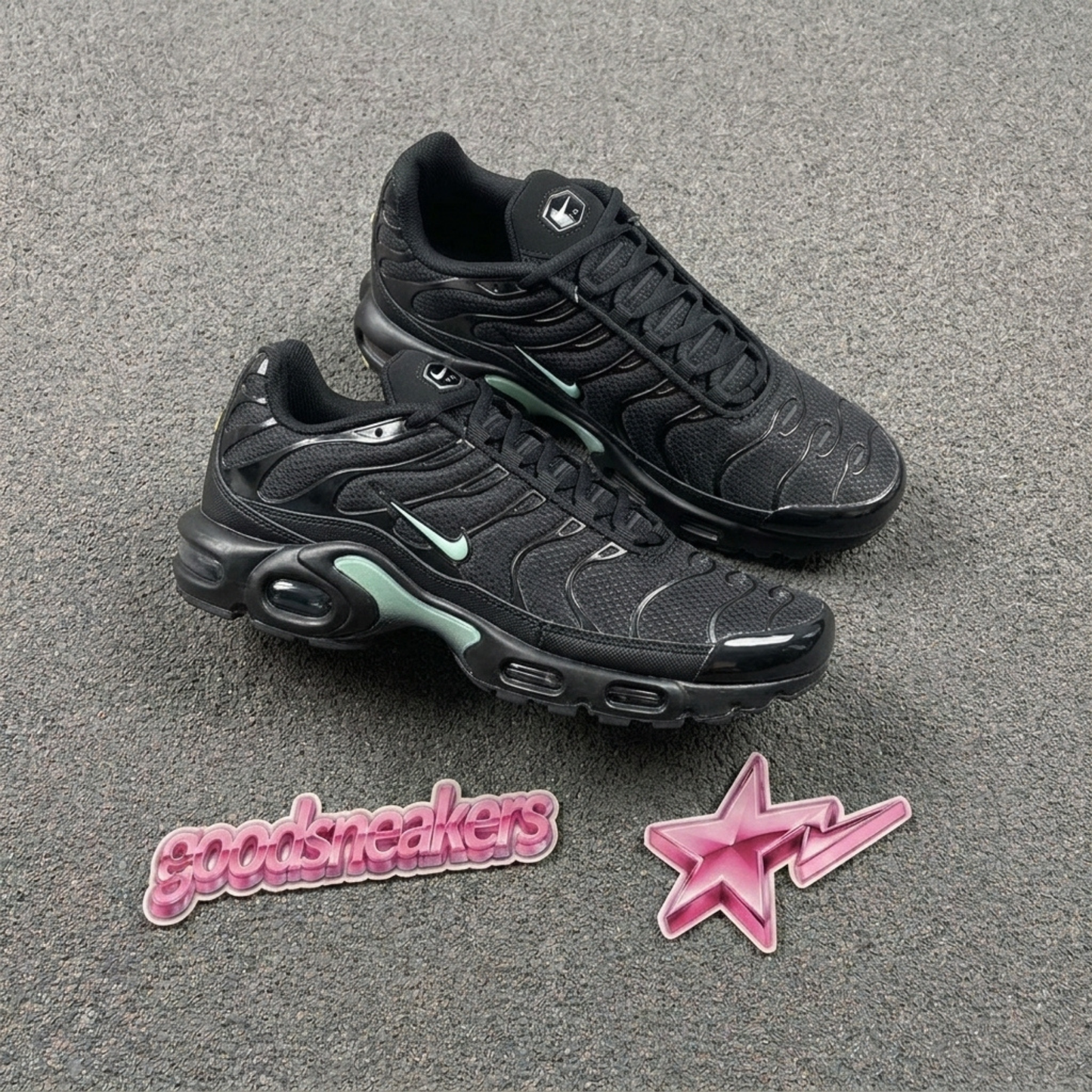 Nike Air Max Plus - Black Mint Green Tiffany
