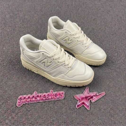 AURALEE  X New Balance 550 - Ecru