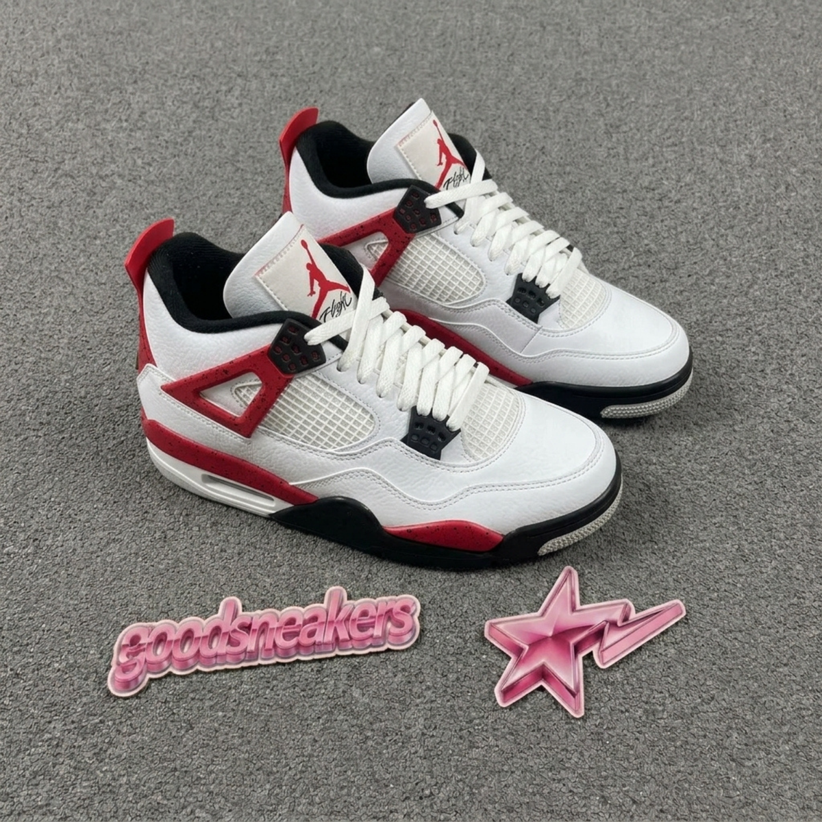 Air Jordan 4 Retro - Red Cement
