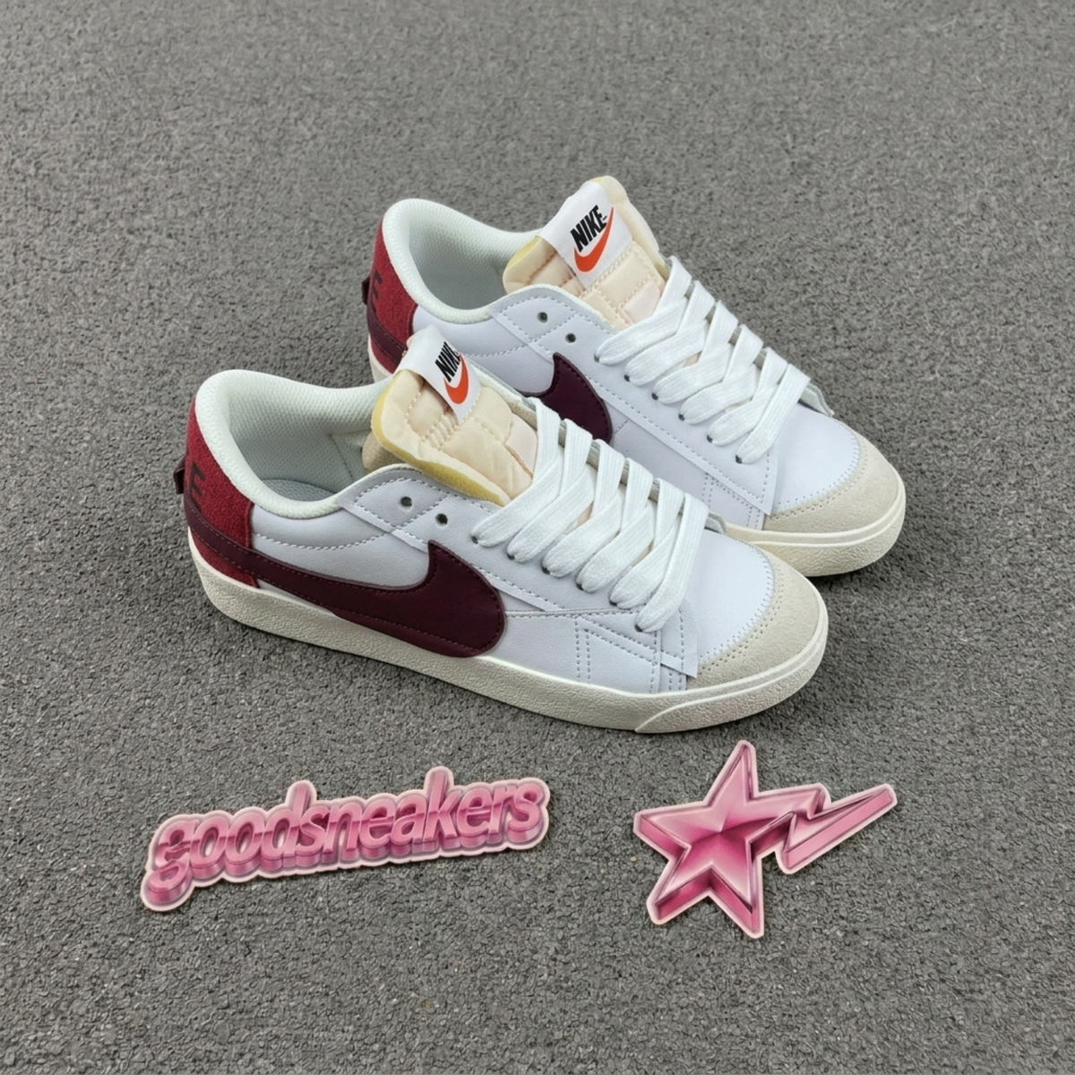 Nike Blazer Low '77  Vintage - White Team Red