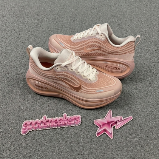 Nike Vomero Plus - Particle Pink Rose Gold