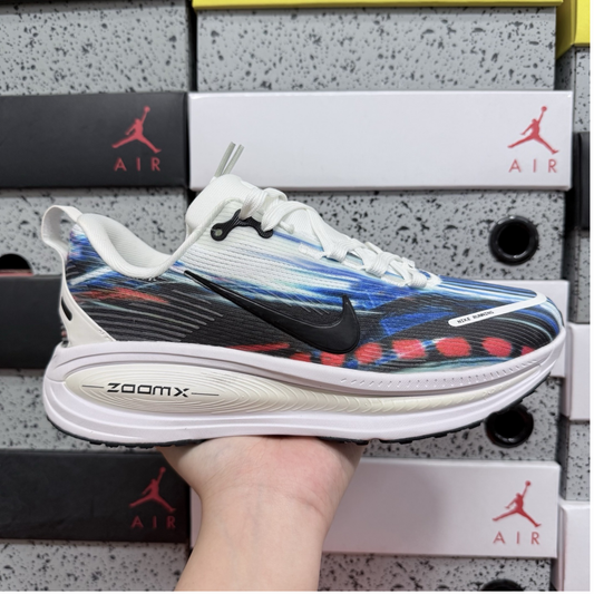 Nike Vomero 18 - Ekiden