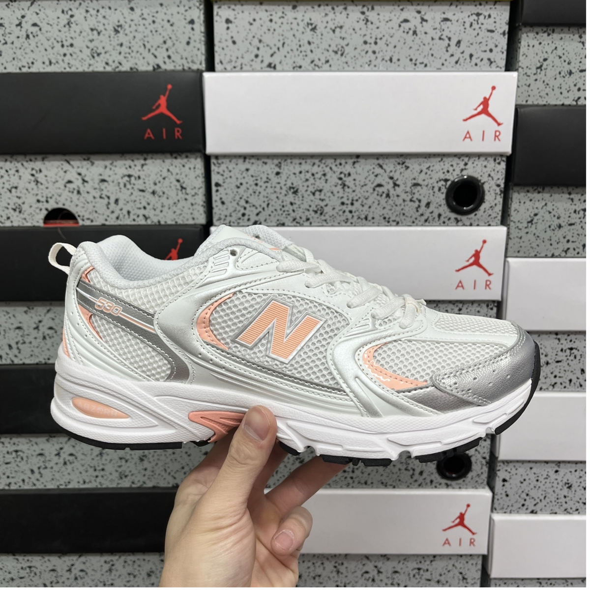 New Balance 530 - White Light Pink