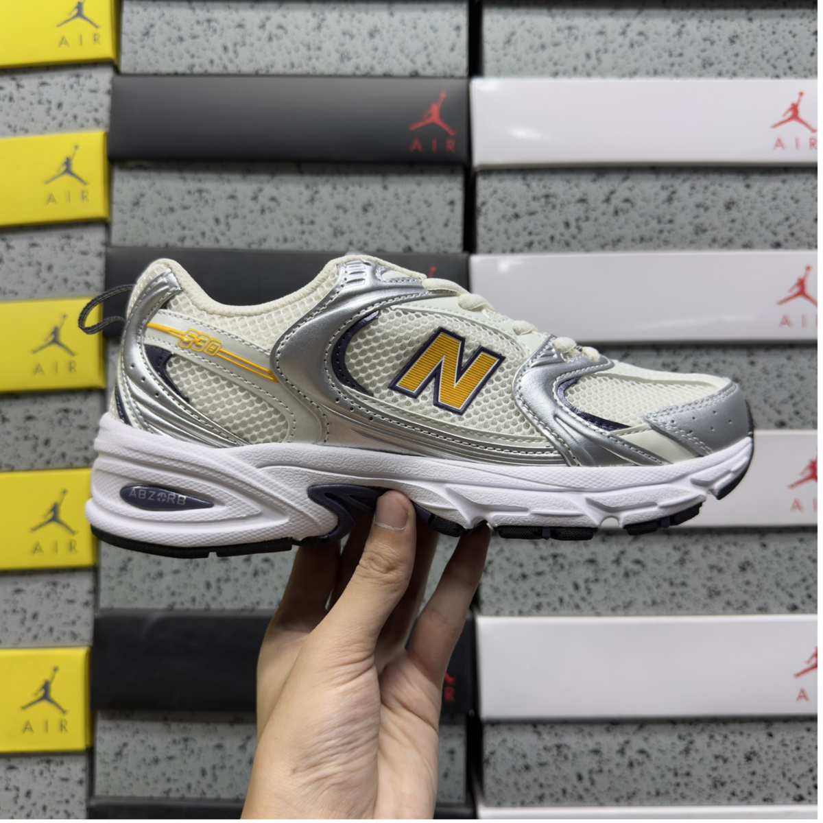 New Balance 530 - Silver Yellow