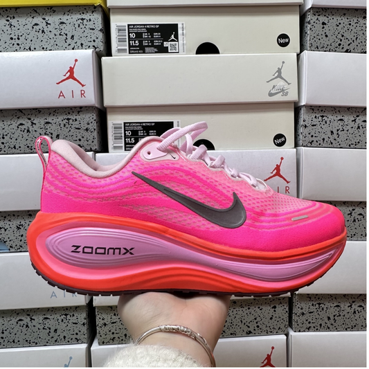 Nike Vomero Plus - Hyper Pink/Black/White