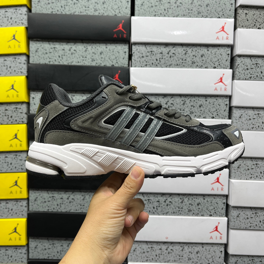Adidas Response CL - Core Black Grey Five Carbon