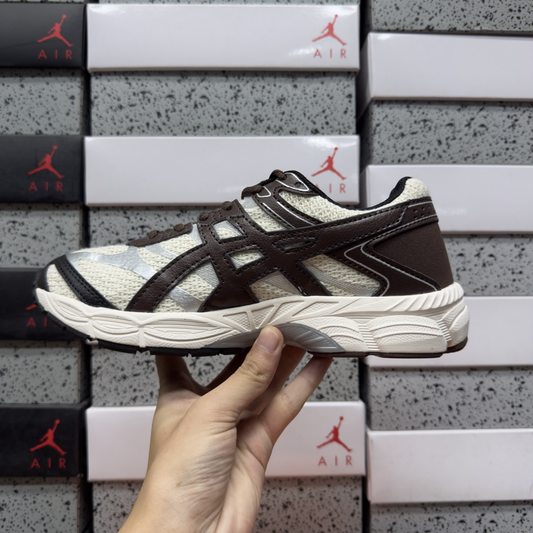 Earls xAsics Gel Cumulus 16 - Chocolate Cream