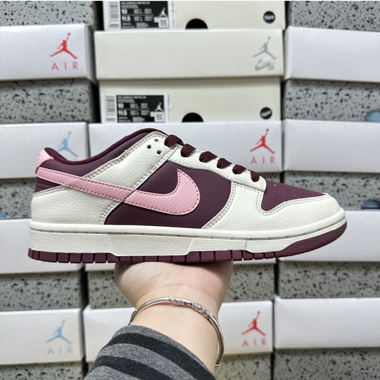 Nike Dunk Low Premium - Valentine's Day (2023)