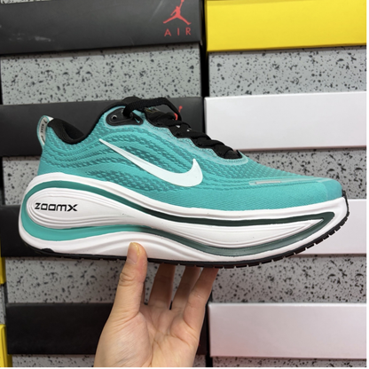 Nike Vomero Plus - Jade Horizon
