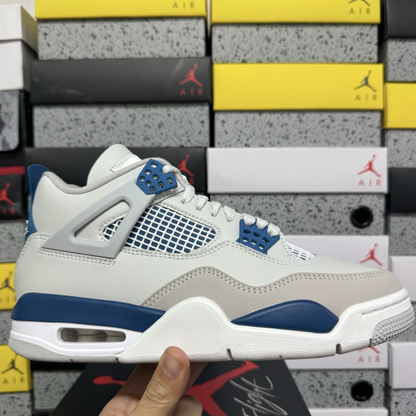 Air Jordan 4 Retro - Military Blue