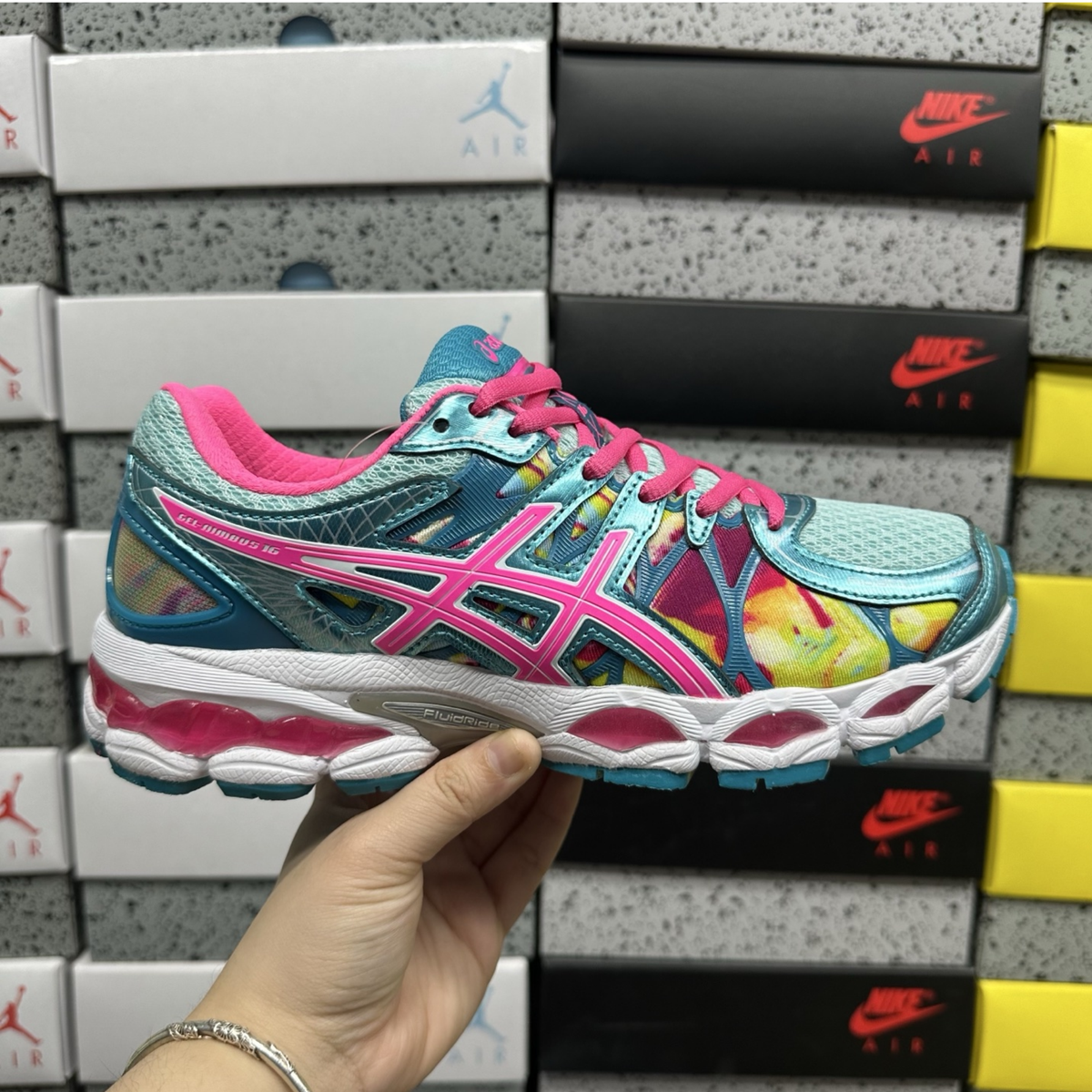 Asics Gel Nimbus 16 - Iridescent / Pink / Blue
