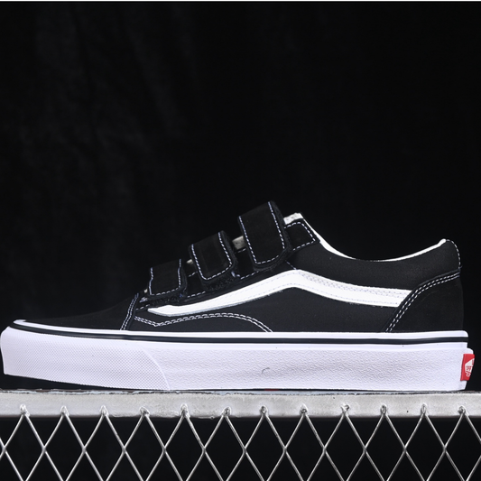 Vans Old Skool V - Black/True White