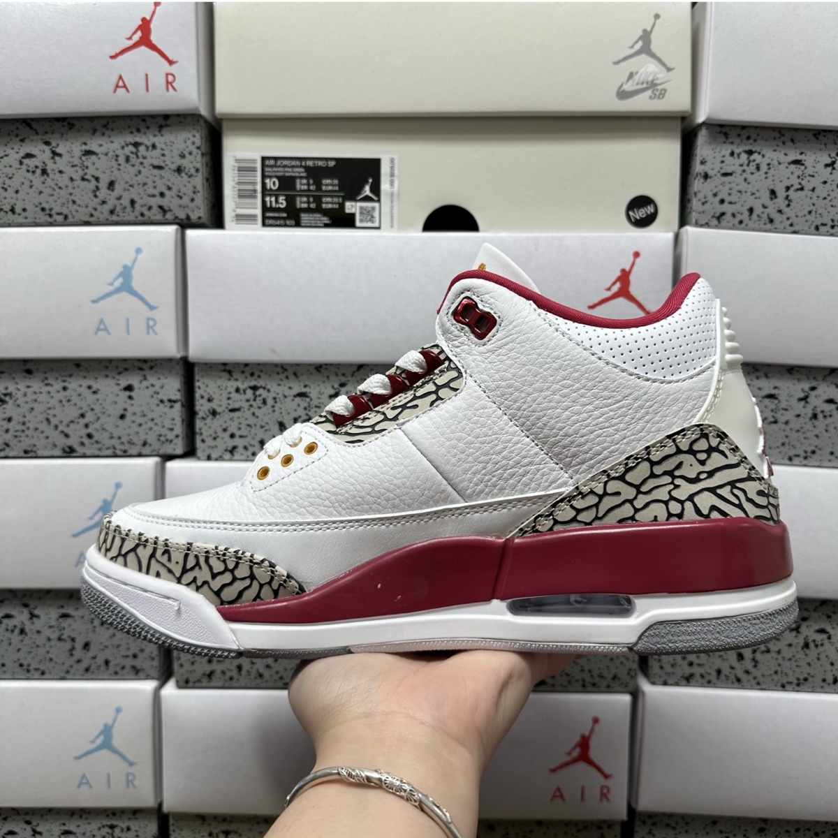 Air Jordan 3 Retro - Cardinal Red