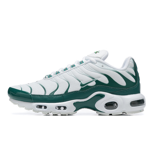 Nike Air Max Plus -  Lacoste