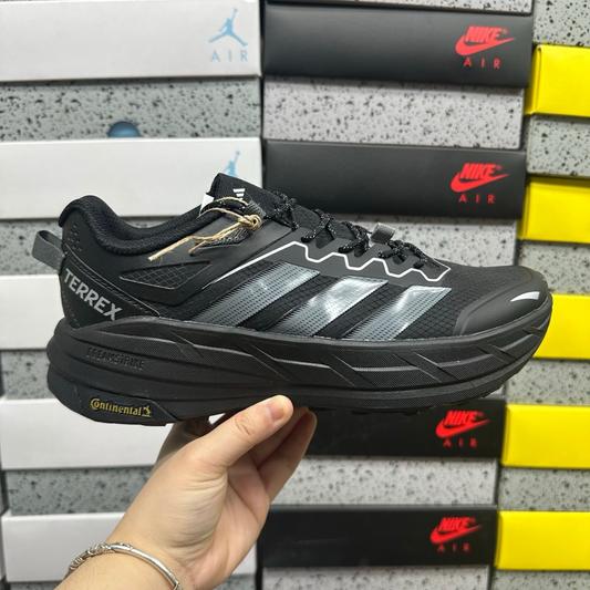 Adidas Terrex  Freehiker LT - Core Black/Carbon