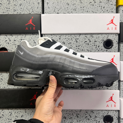 Air Max 95 x Yu-Gi-Oh! - Jonouchi