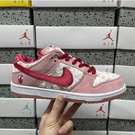 Nike SB Dunk Low Pro - StrangeLove