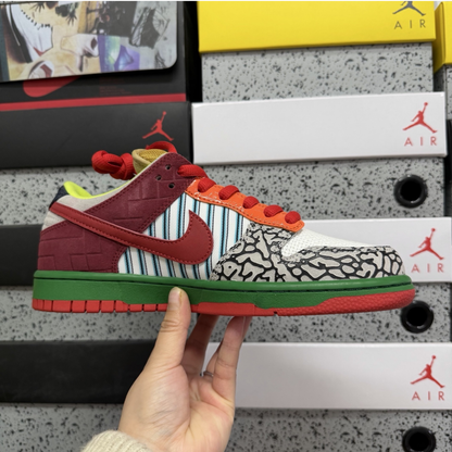 Nike SB Dunk Low - What The Dunk
