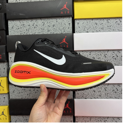 Nike Vomero Plus - Black Bright Crimson