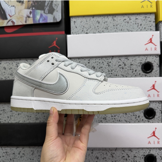 Concepts  X Nike SB Dunk Low - White Lobster