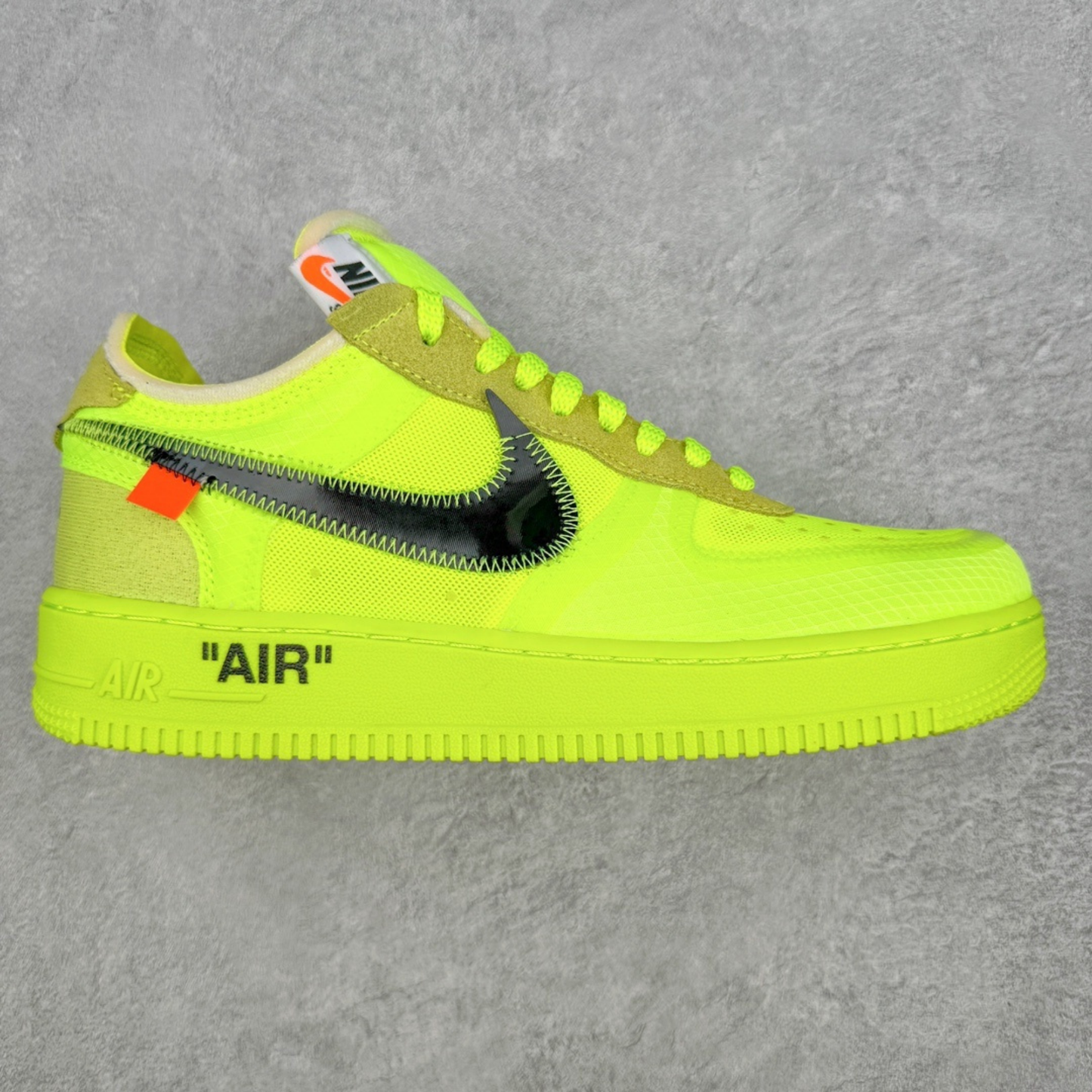 Off White x Nike Air Force 1 Low - Volt