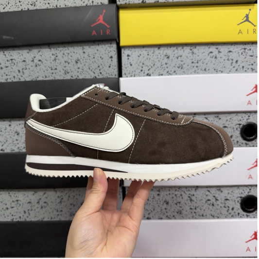 Nike Cortez SE - Baroque Brown