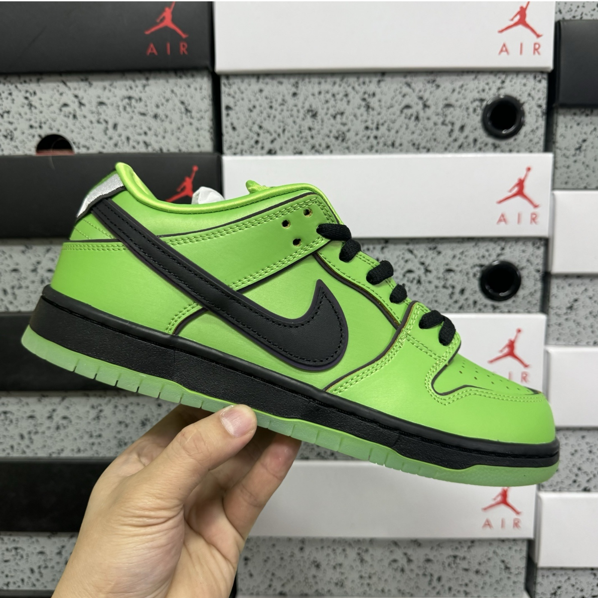 The Powerpuff Girls X Nike SB Dunk Low - Buttercup