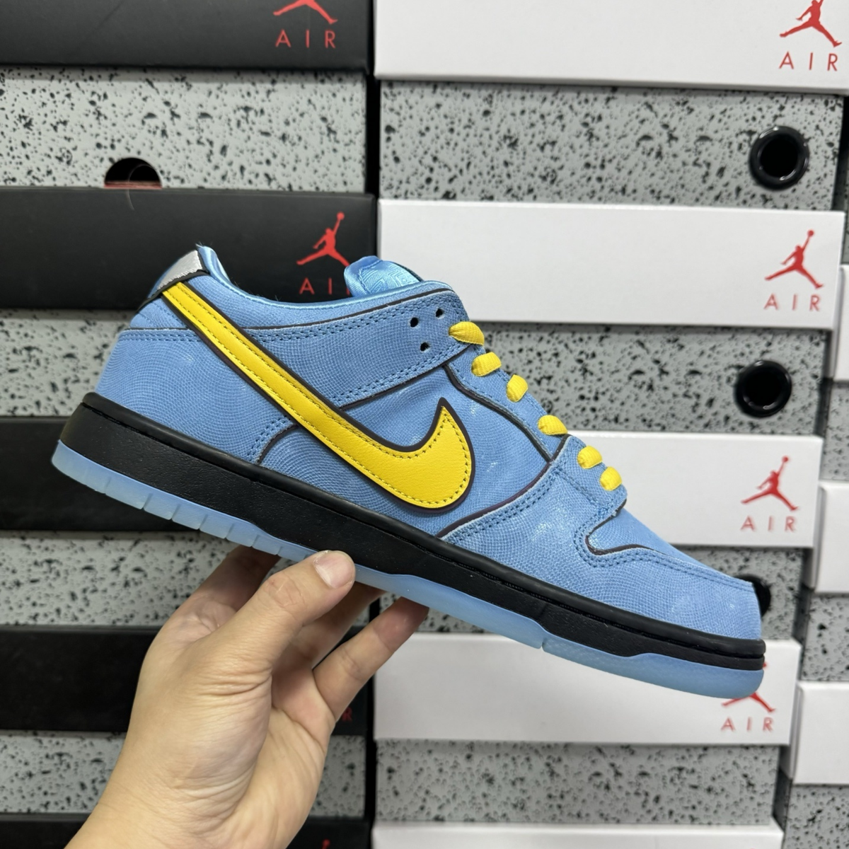 The Powerpuff Girls X Nike SB Dunk Low - Bubble