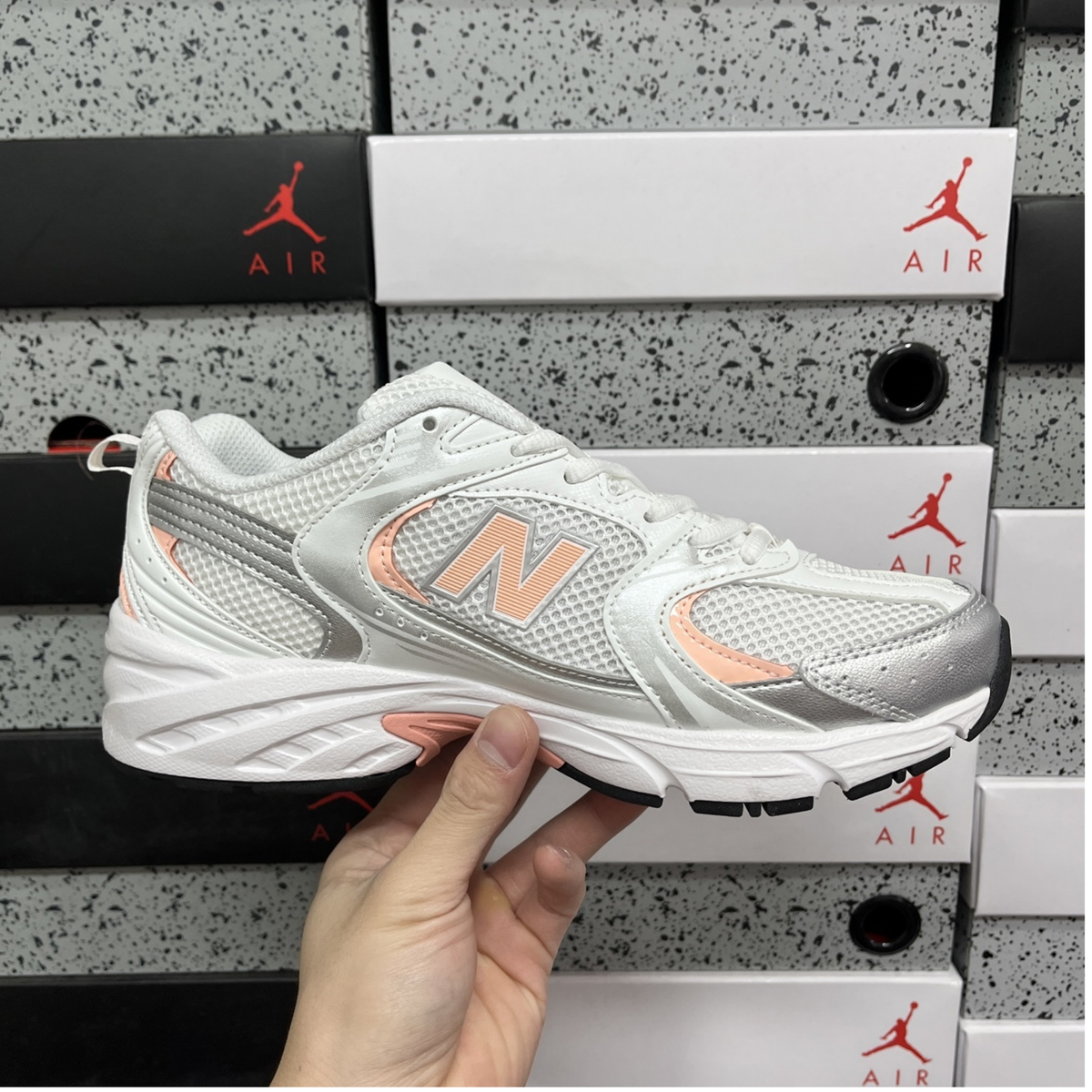 New Balance 530 - White Light Pink