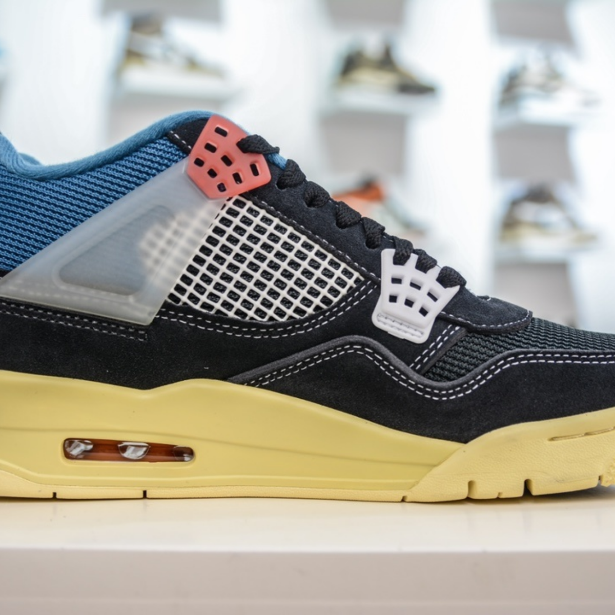 Union LA x Air Jordan 4 Retro SP - Off-Noir