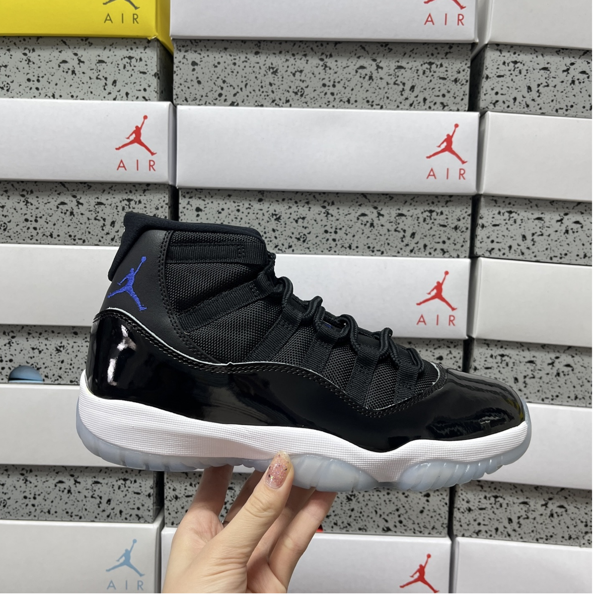 Air Jordan 11 Retro - Space Jam