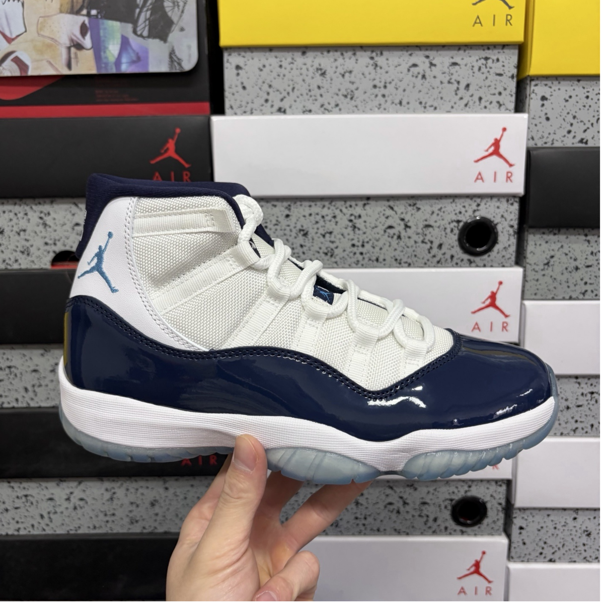 Air Jordan 11 Retro - Win Like '82