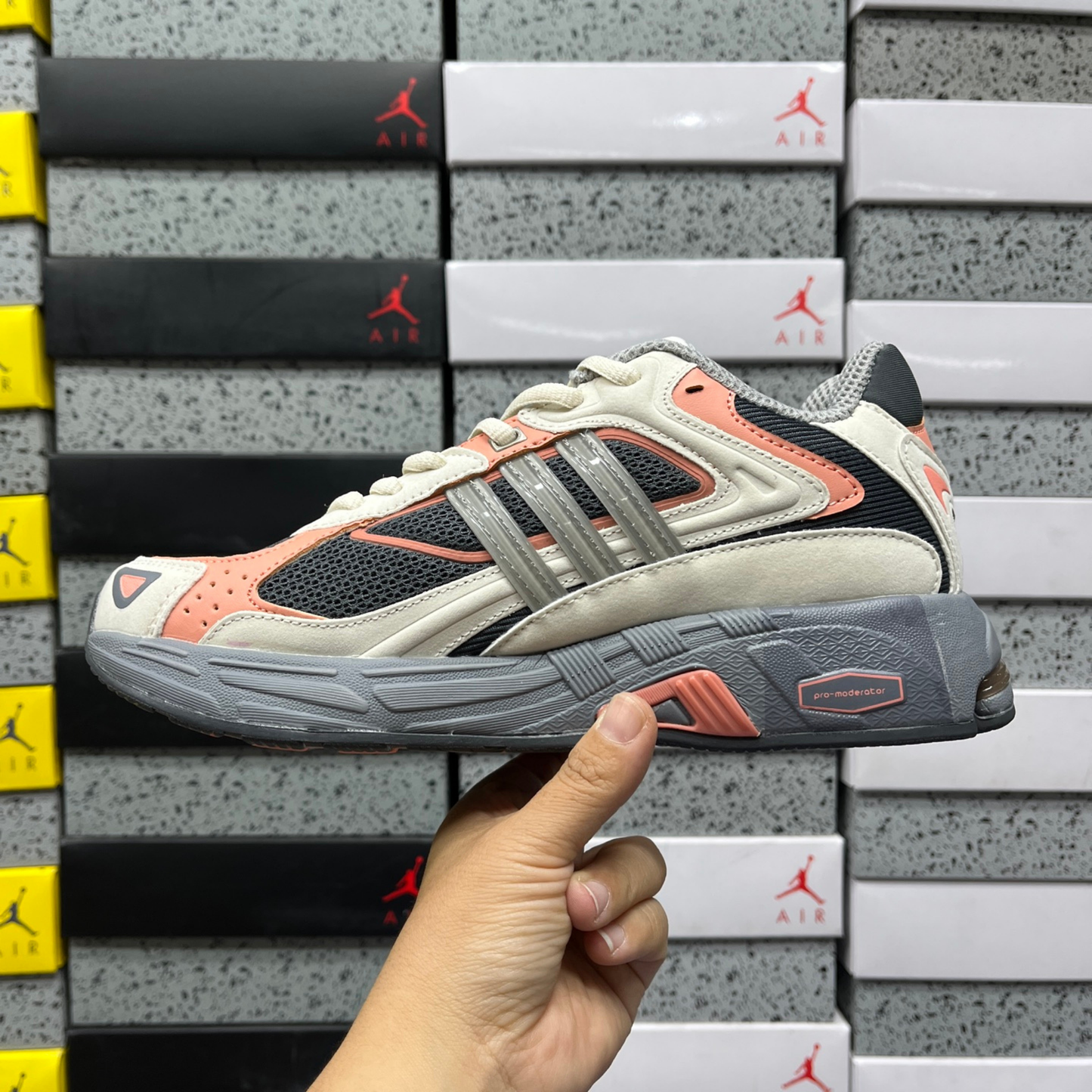 Adidas Response CL - Grey Two Coral