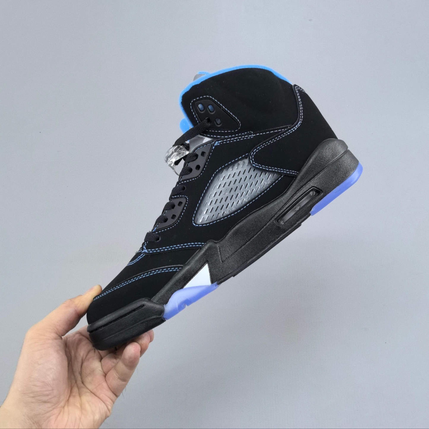 Air Jordan 5 - Black Carolina