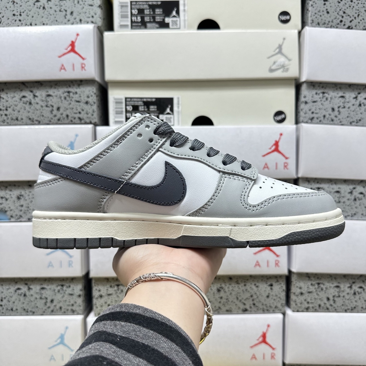 Nike Dunk Low - Light Smoke Grey