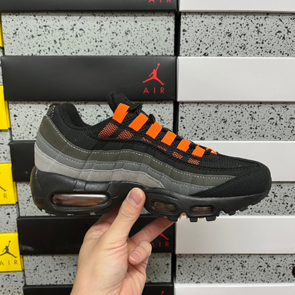 Air Max 95 - Black Hyper Crimson