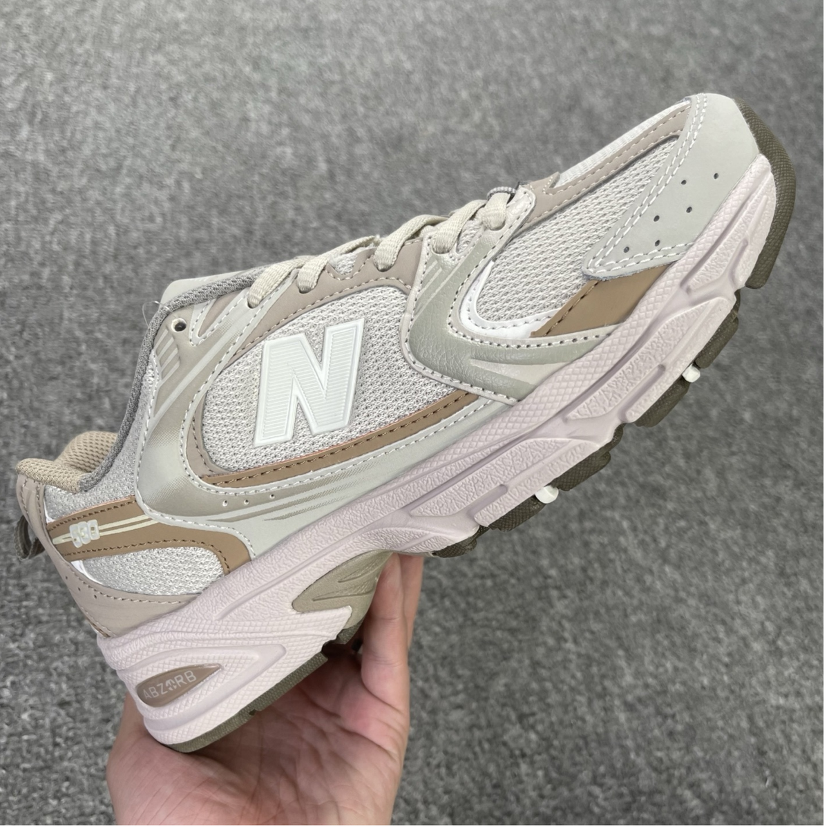 New Balance 530 - Linen Stoneware