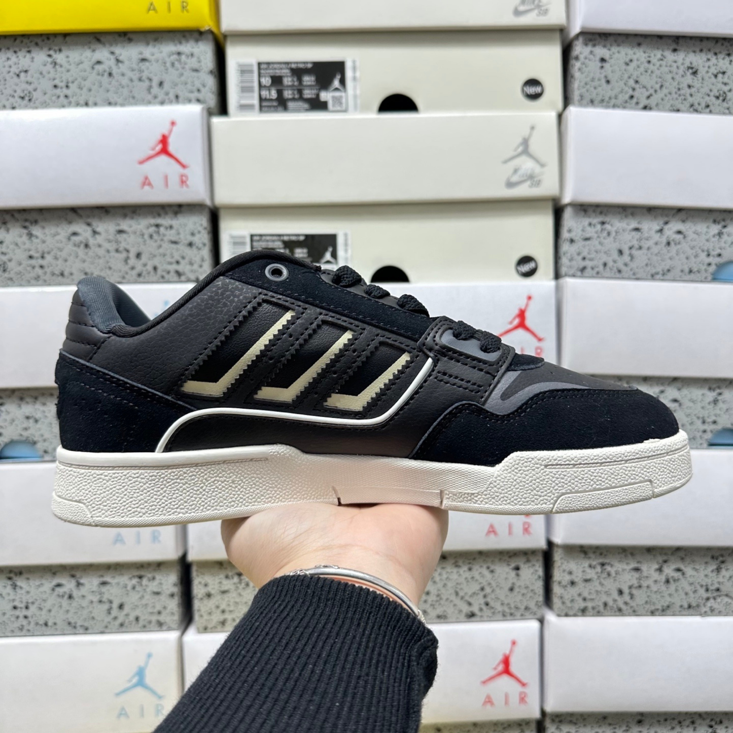Adidas Drop Step Low 2.0 - Core Black / Chalk White / Carbon
