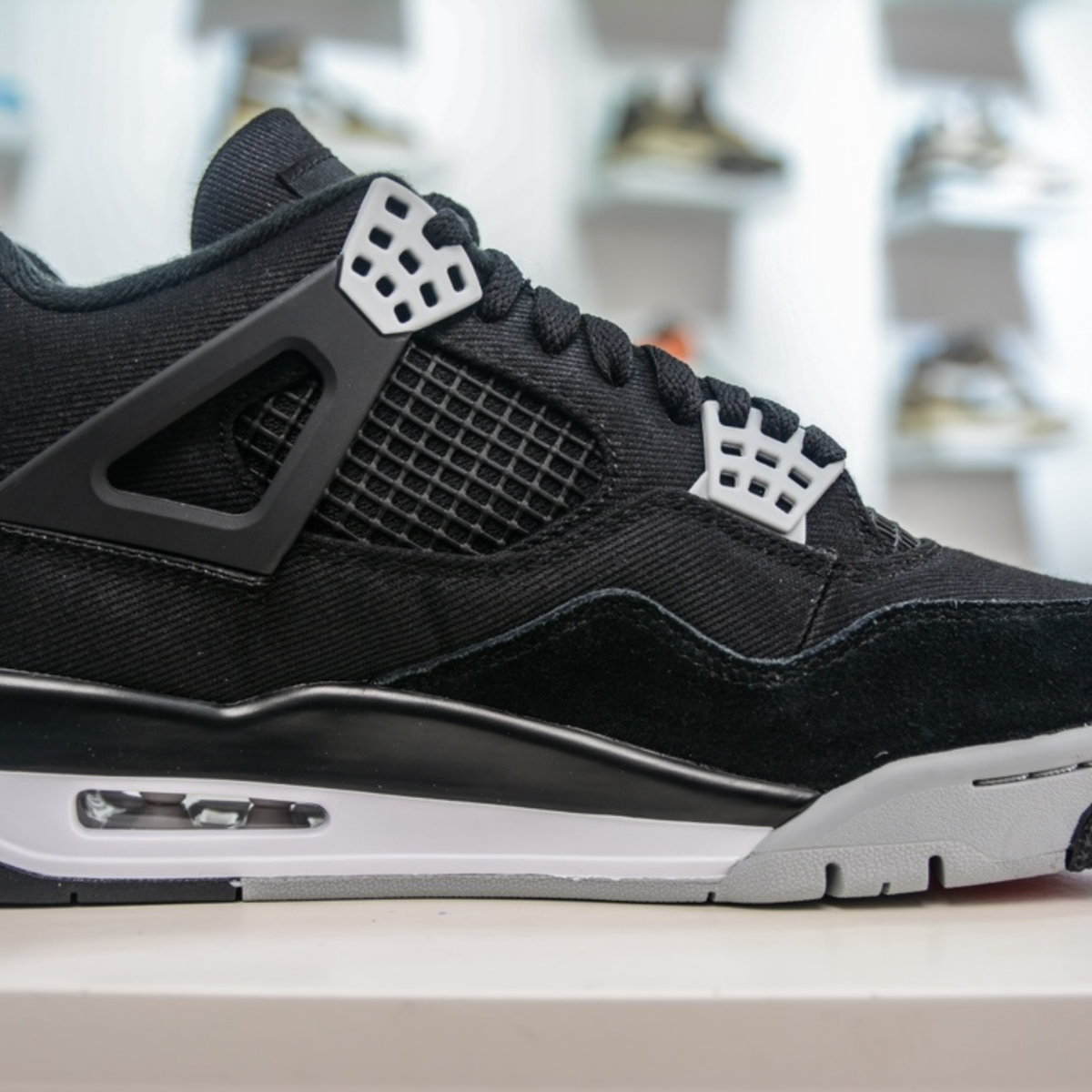 Air Jordan 4 Retro SE - Black Canvas