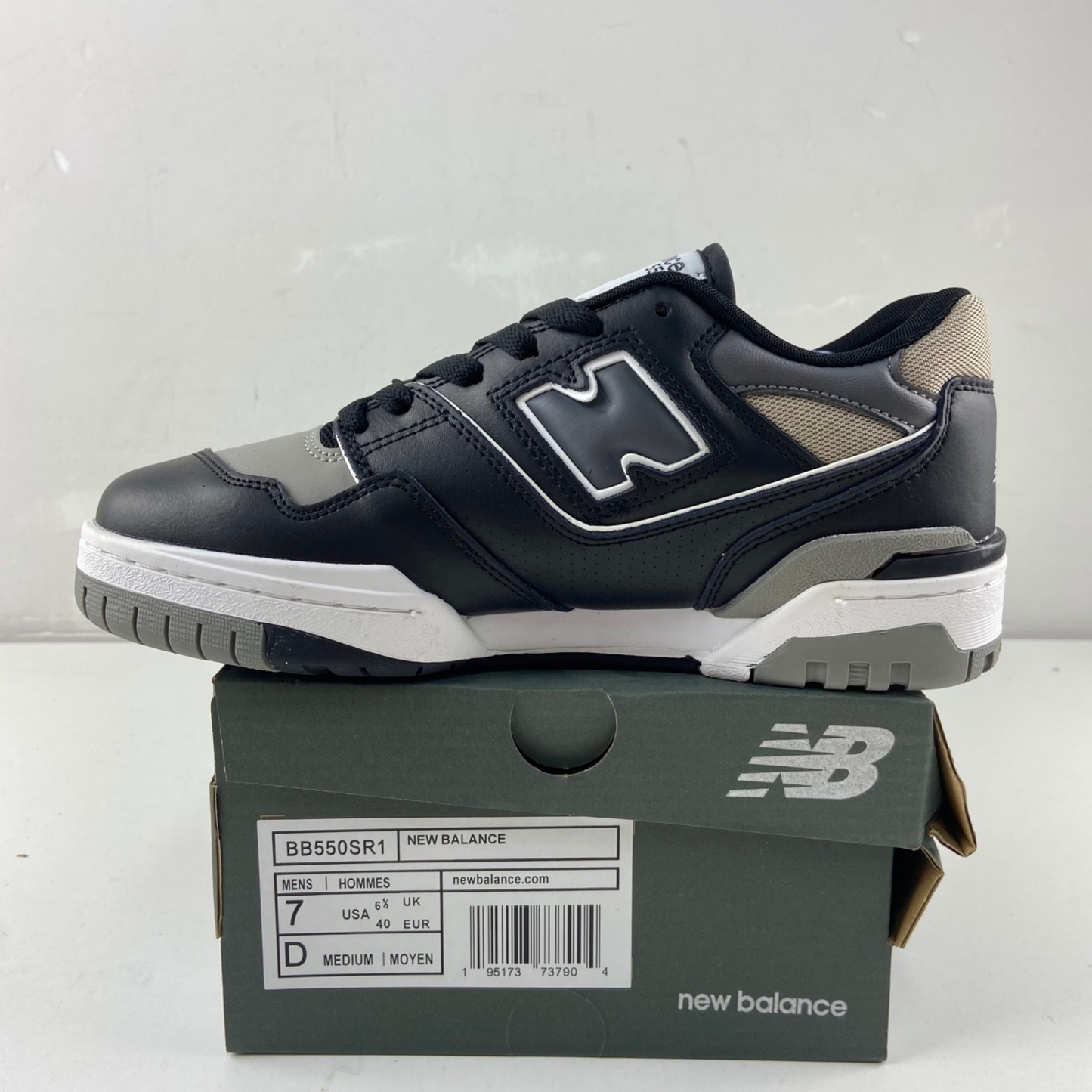 New Balance 550 -  Graphite Black