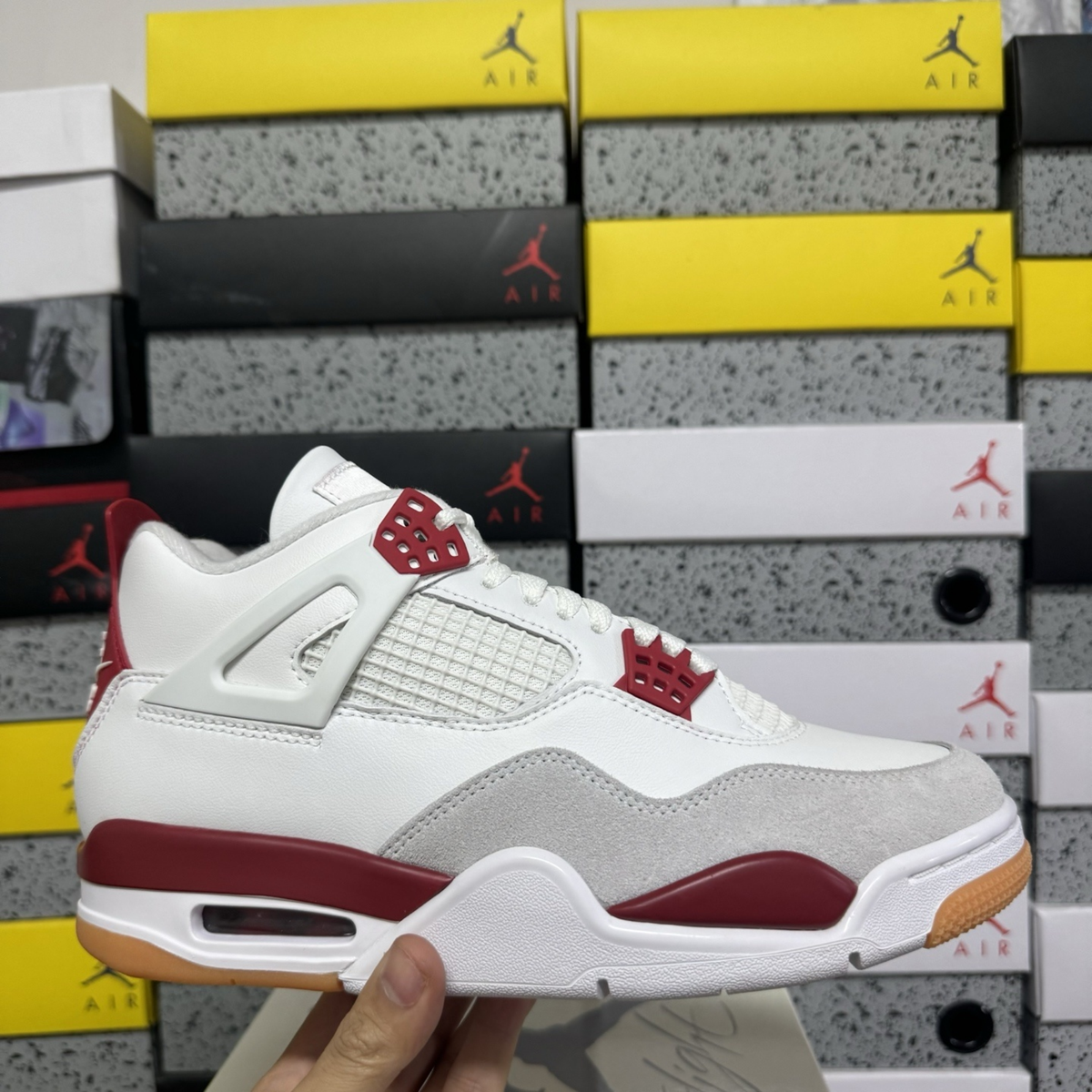 Nike SB x Air Jordan 4 Retro SP - Varsity Red