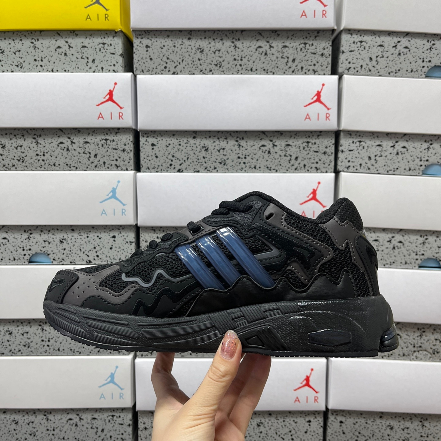 Bad Bunny x Adidas Response CL - Core Black
