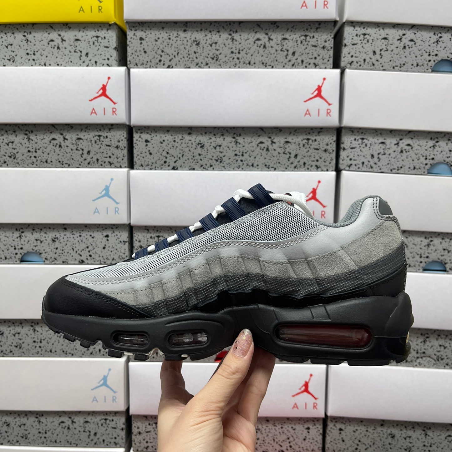 Air Max 95 - Smoke Grey Track Red