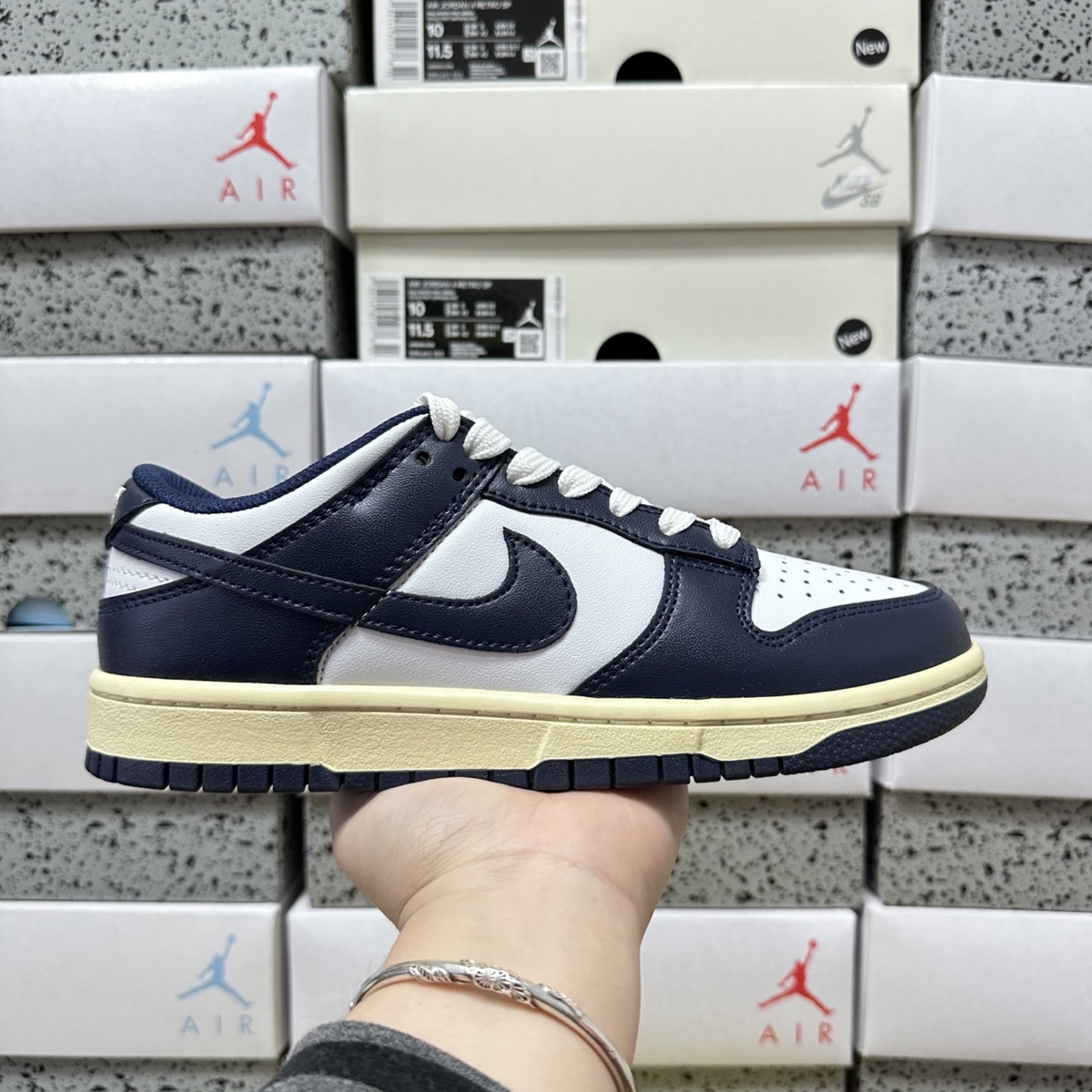 Nike Dunk Low - Vintage Navy