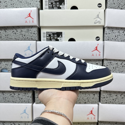 Nike Dunk Low - Vintage Navy