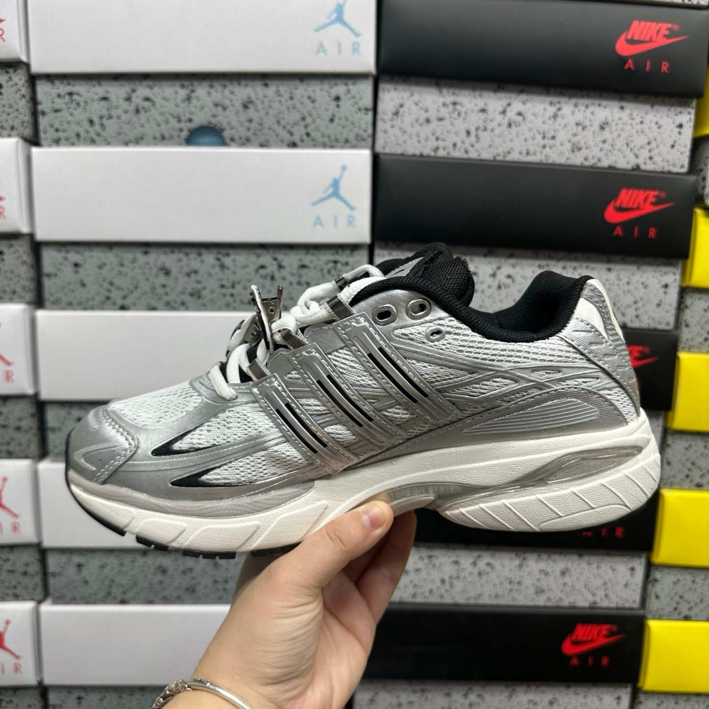 Adidas Adistar Cushion - Silver Metallic/Core BlacK