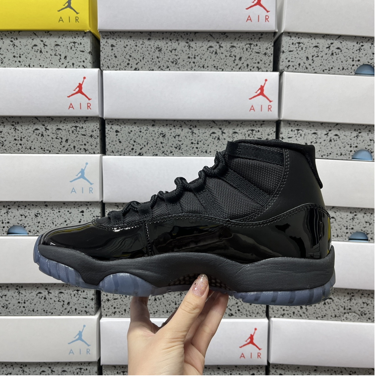 Air Jordan 11 Retro - Gamma Blue