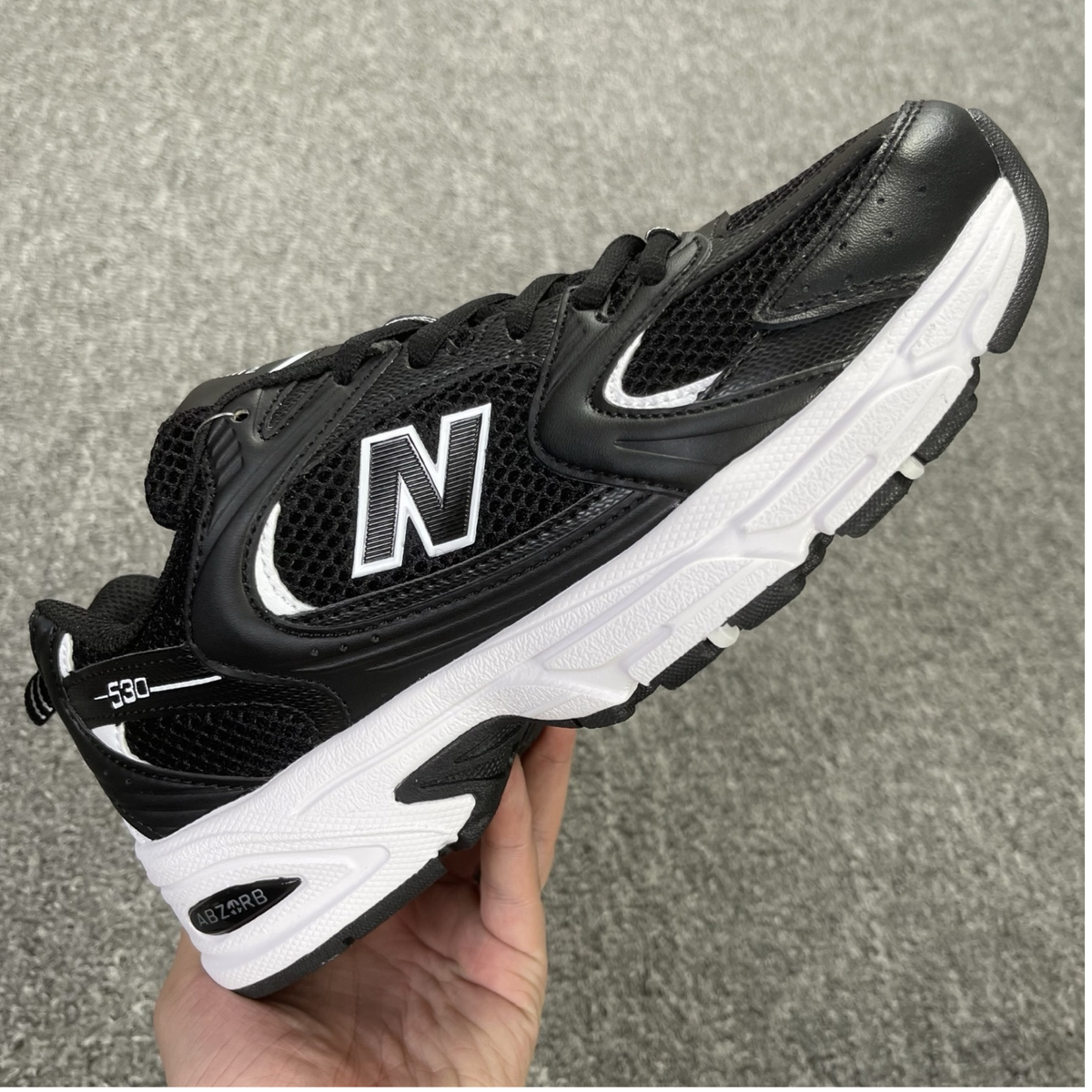 New Balance 530 - Black White