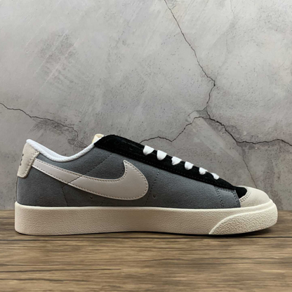 Nike Blazer Low '77 Vintage - Grey Black Suede