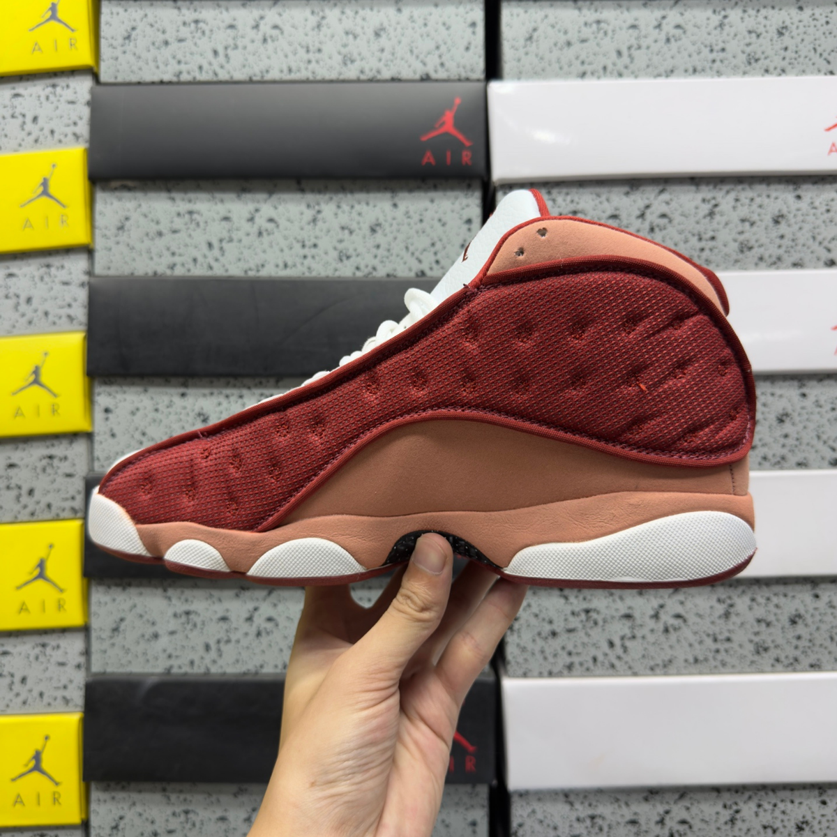 Air Jordan 13 Retro - Dune Red